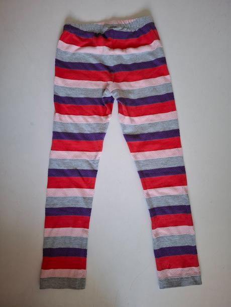 Farebné legíny, 104