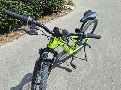 Bicykel zn. b twin, 28