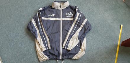 Tenká vetrovka, 152