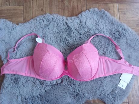 Podprsenka pre väčšie poprsie 90e, f&f,90e