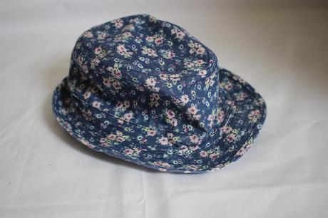 Kvetovaný klobúk, f&f