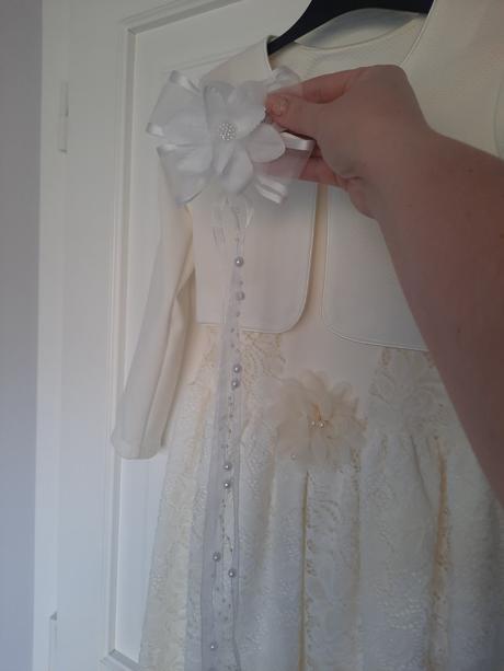 Šaty na prve sv.prijímanie, 134