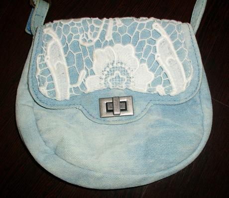 Milá kabelka z jeansoviny,