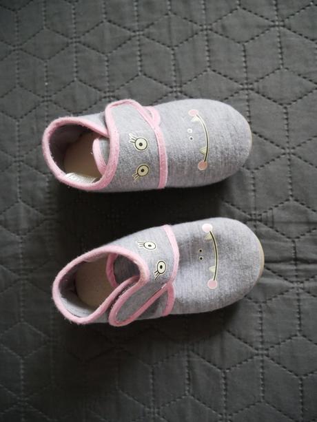 Svietiace papučky na lepák s mäkkou podrážkou, 22