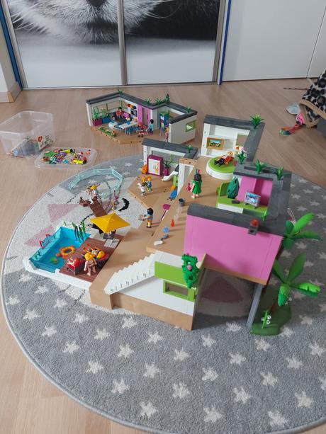 Playmobil obrovská vila+bazén+hosťovský dom+auto, 