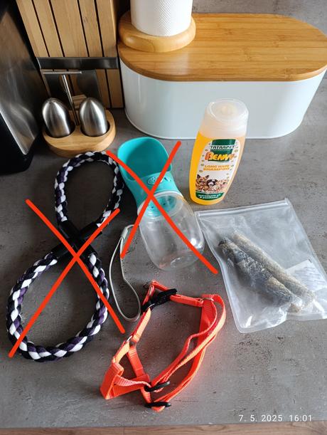 Postroj pre psa xs/s, šampón a pamlsky, 