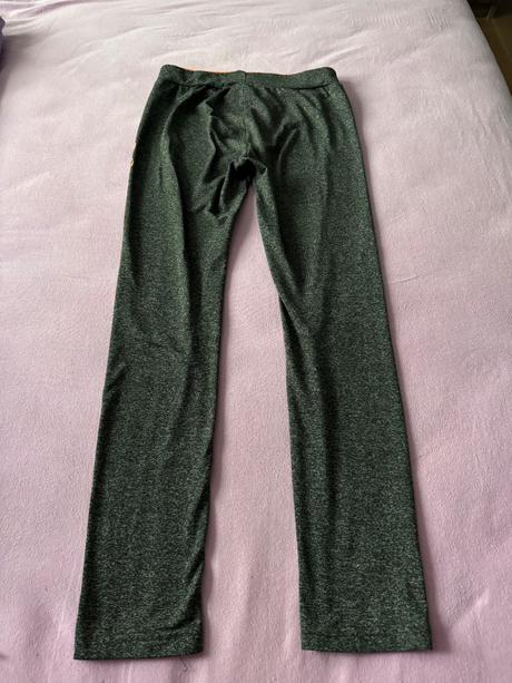 Športové legíny, 146