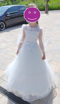 Šaty na 1.sv.prijímanie, 152