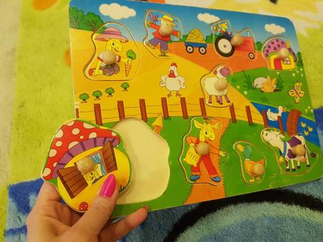 Drevená vkladačka farma,