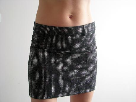 Flitrovaná sukňa - šikmá, s