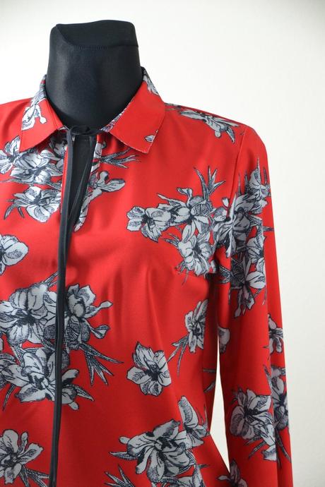 Dámska blúzka s potlačou kvetov, 36