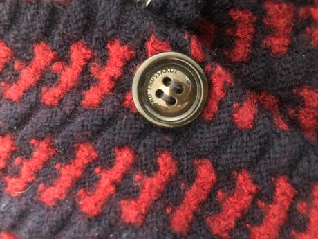 Teply hruby sveter na gombiky trussardi, 140