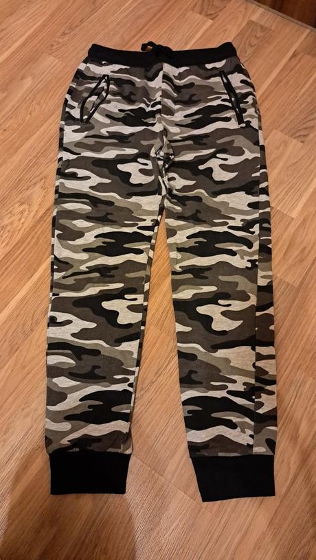 Vojenske teplaky c.152, reserved,152