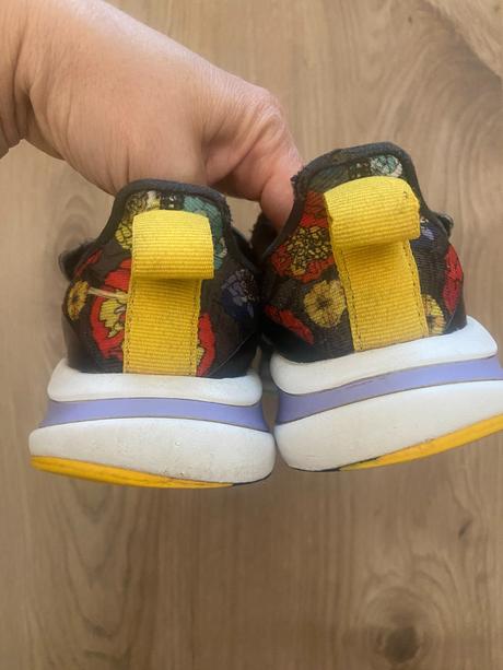 Kvetinkové tenisky, adidas,30