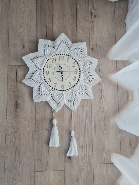 Macrame hodiny, 