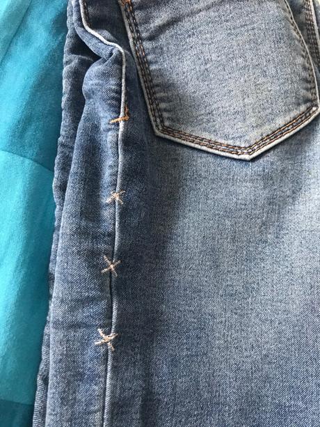 Pohodlne mäkké slim riflicky, reserved,122