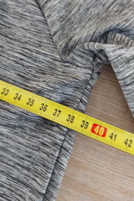 Sivé športové dievčenské tričko, 140