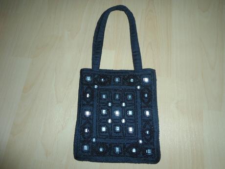 Mala cierna kabelka, 