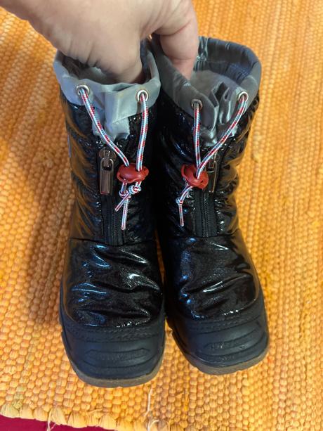 Cierne snehule olang vel.30, 30