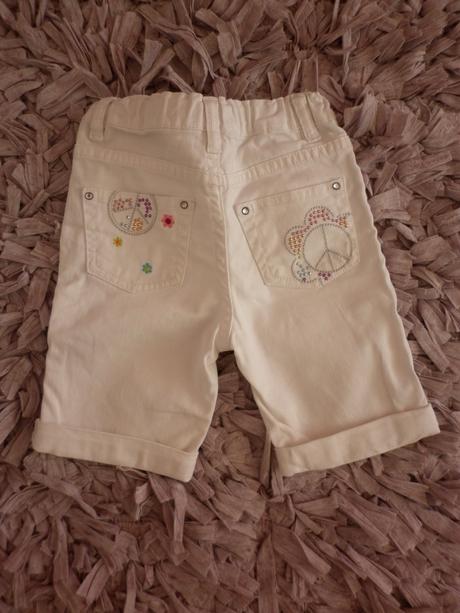 Vyšívané biele riflové kraťasy, 116