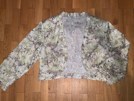 Elegantný kostym na priležitosť, l