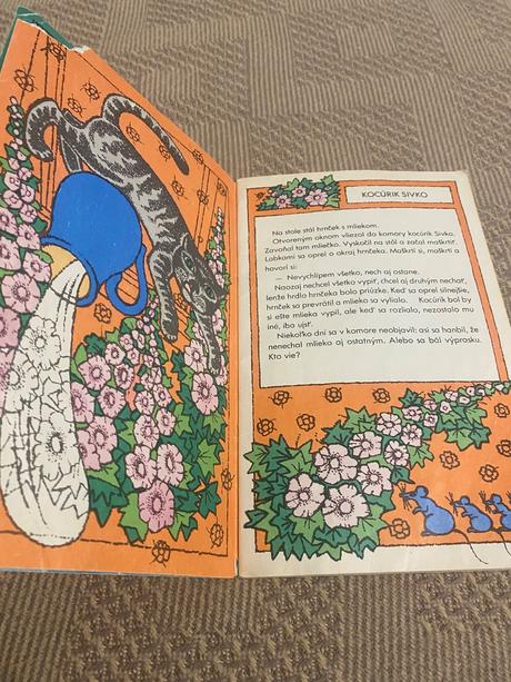 Krásna stará retro mini knižka kocúrik sivko,