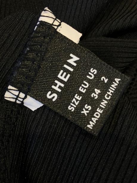 Dámske rebrované tričko s čipkou čierne shein (xs), xs