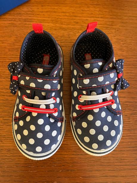 Bodkované tenisky v štýle minnie mouse s mašličkou, 28