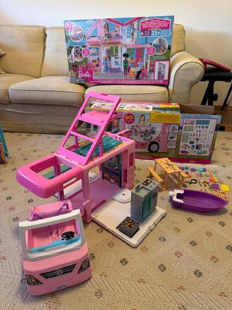 Barbie karavan 3v1 v oroginal krabici,