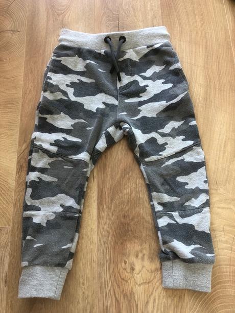 Maskacove tepláky, f&f,104