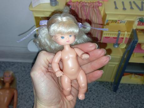 Barbie kuchyňa s riadikmi,