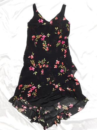 Velmi pekne šaty, 40