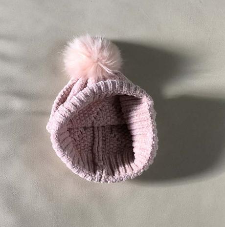 128/152 pletená ciapka,8-12 r., 140