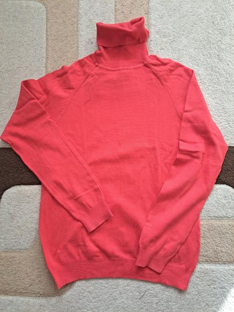 Červený rolák, yessica,m