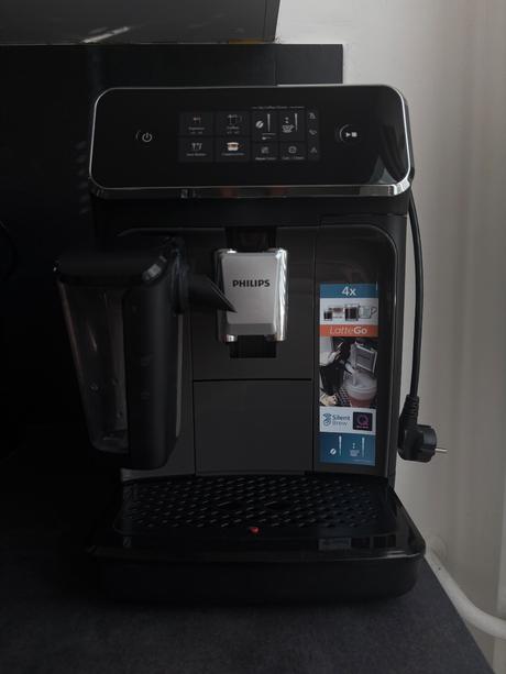 Automatický kávovar philips series 2300 lattego, philips