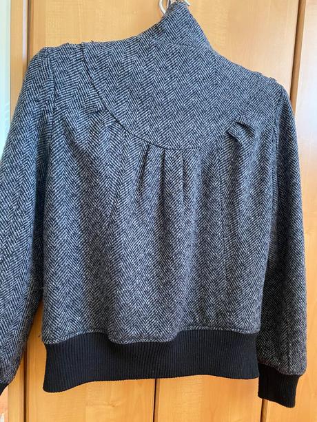 Jarná bundička, 40