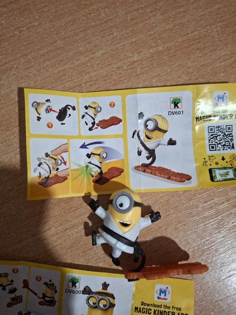 Mimoni kinder figúrky,