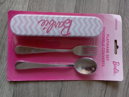 Barbie príbor s kovovou dózou, 