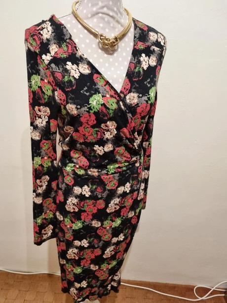 Farebné elastické šaty veľ. s, s