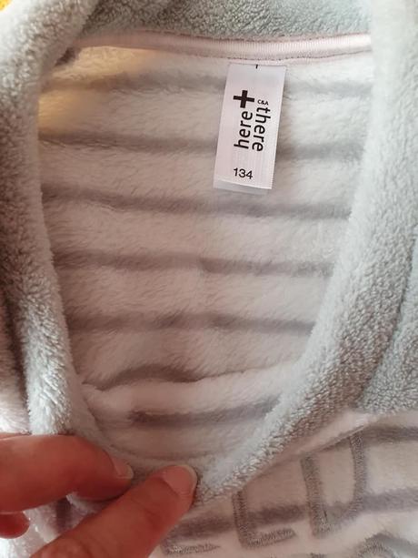 Chlpatá mikina s uškami č.134, c&a,134