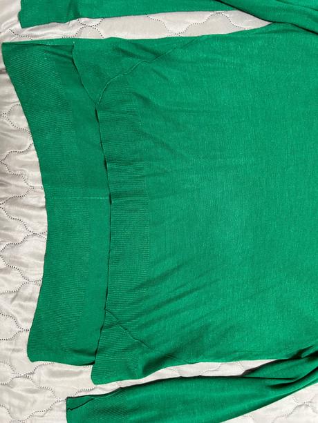 Smaragdový svetrik zara, zara,m