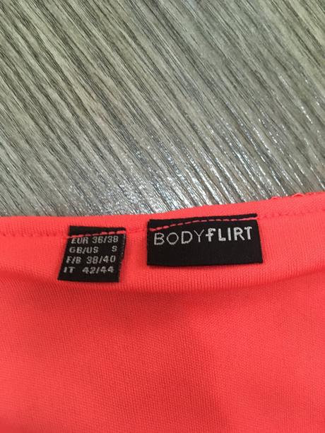 Korálové šaty, bonprix,38