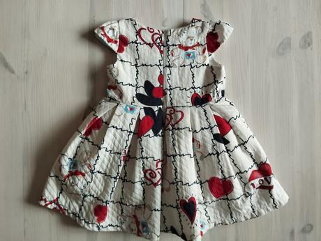 Slávnostné šaty, 80