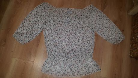 Kvetovaná bluza, clockhouse,l