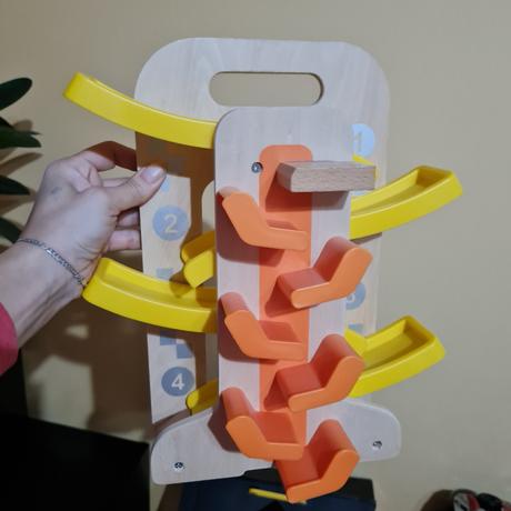 Hracia draha s autickami, 