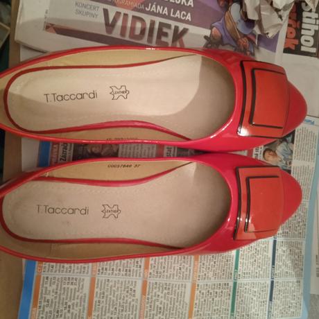 Baleriny lakované nenosené, 37