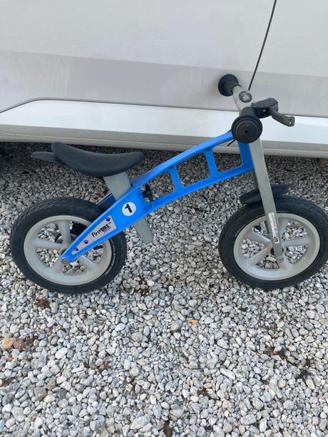 Odrážadlo firstbike street, firstbike