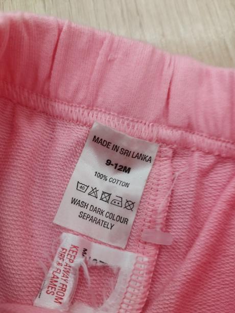 Nádherné tepláčiky, 80