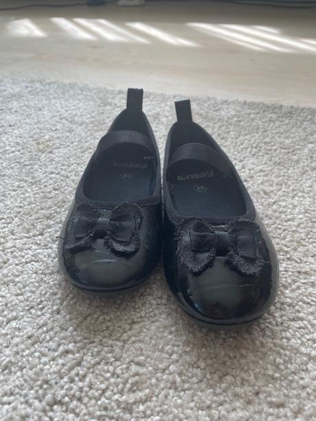 Čierne lakové balerínky, sinsay,25