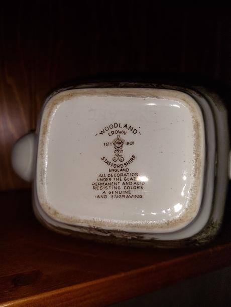 Starožitný čajník,